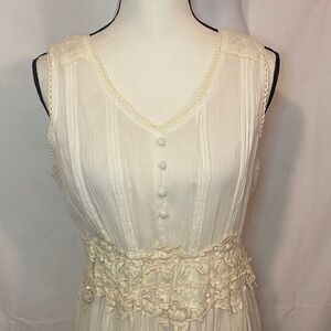 Elegant Cream Sleeveless Dress